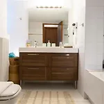 Arokaria House * نِكيانا